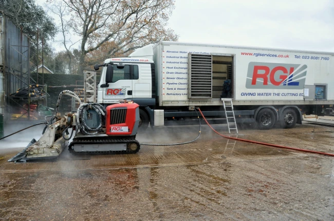 Eco-friendly hydrodemolition robot removing concrete with minimal environmental impact